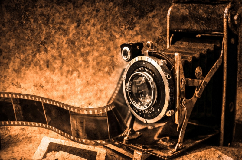 photographe-VENANSON-min_light-wood-night-camera-photography-vintage-1245236-pxhere.com